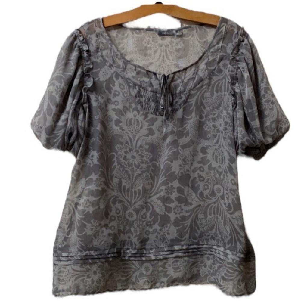 Apt 9 short poofy sleeve women’s blouse gray size large lightweight (W207)